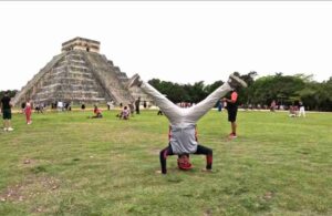 Chichen Itza vs Tulum: Which Mayan Ruins Should You Visit? 1 Chichen_Ita_El_Castillo_Youngman_On_His_Hed