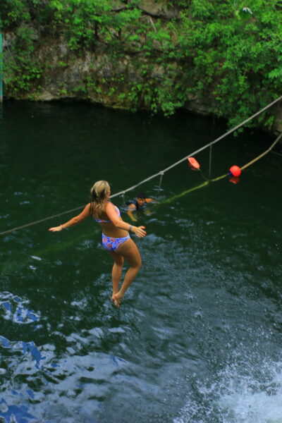 cenote-swim-extreme-canopy-girl