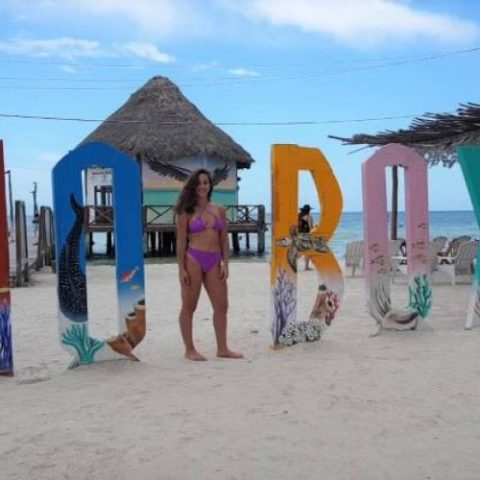 Holbox_Beach_Sign-qegbhtpy3cya0bmuimkfebuqc6cdmb3ojucxavgnt4