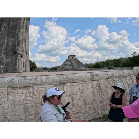 hichen-itza-temple-the-ballgame