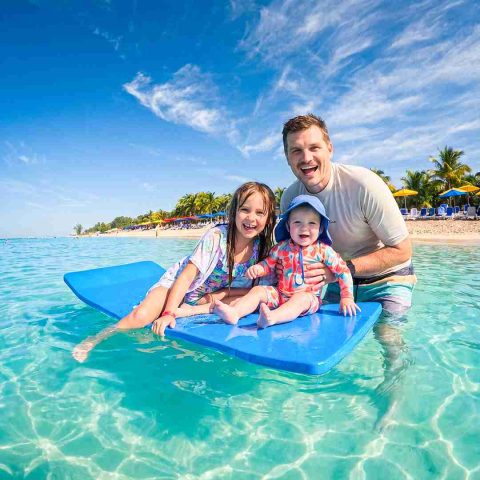 kuza-day-pass-cozumel-family-beach