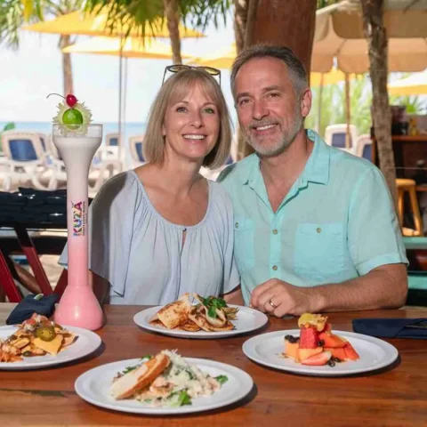 kuza-escape-cozumel-beach-dining