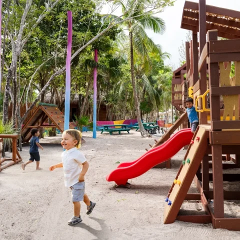 kuza-escape-cozumel-kids-play-area