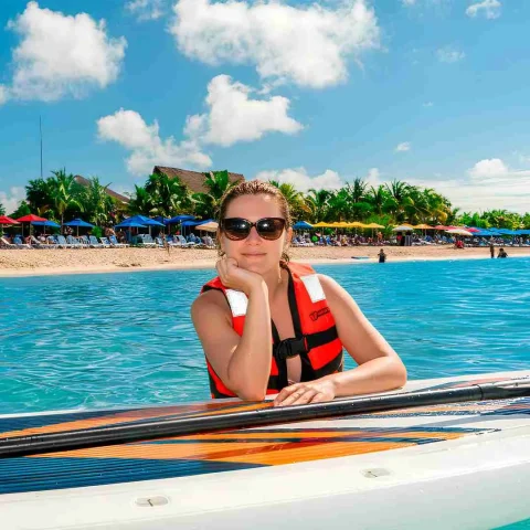 kuza-escape-cozumel-paddleboard-beach