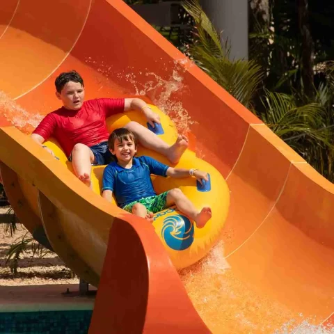 kuza-full-experience-cozumel-water-park-slide